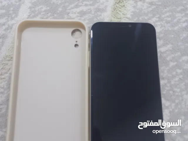 Apple iPhone XR 64 GB in Al Dakhiliya