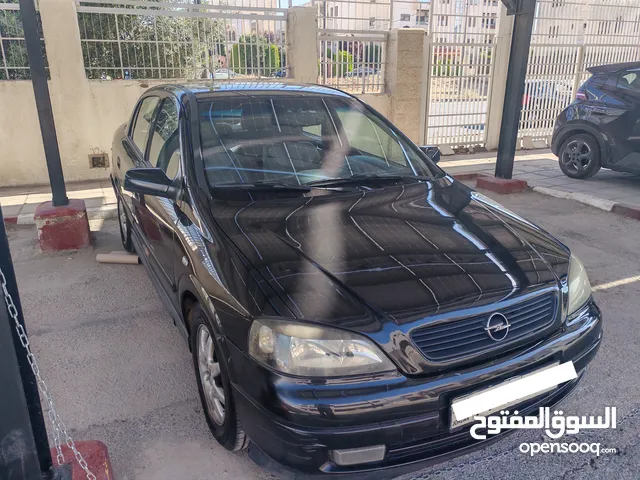 اوبل استرا 2001