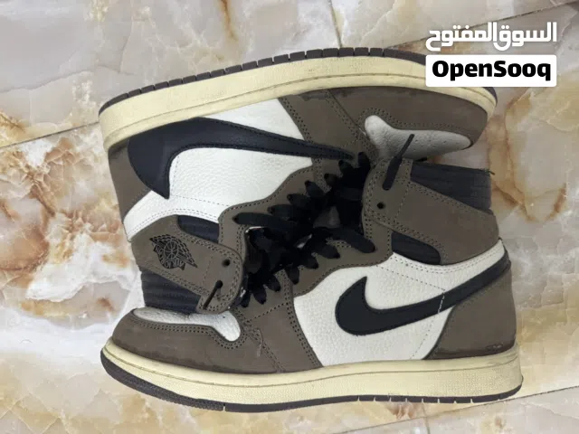 جوردن ترافس سكوت موكا