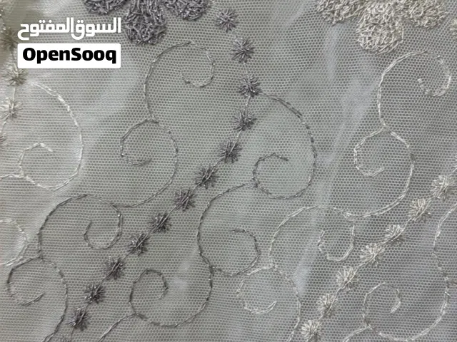 للبيع ثقال ونظاف 3 برداي ل 3 شبابيك مقاس 230 بالعرض  طول مترين و60 تقريبا  تفصيل