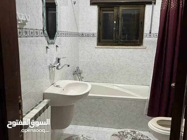150 m2 3 Bedrooms Apartments for Rent in Ramallah and Al-Bireh Al Irsal St.