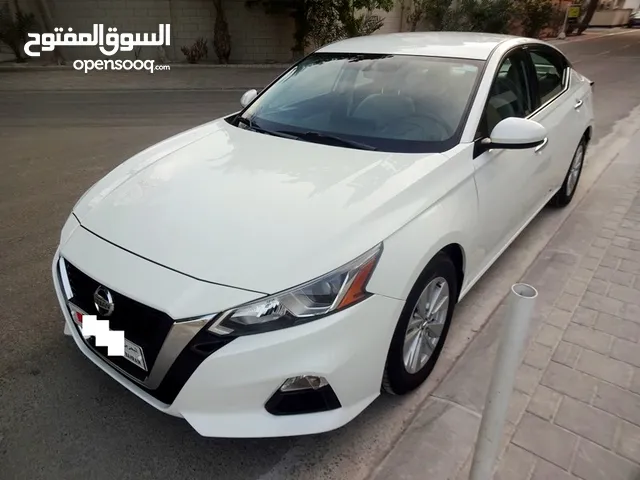 Nissan Altima S White 2.5 L 2021 Single User Agent Mainatained Urgent Sale