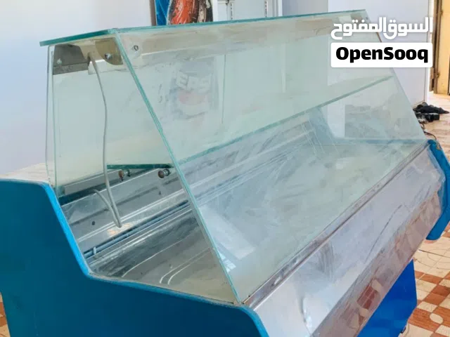 معدات للبيع