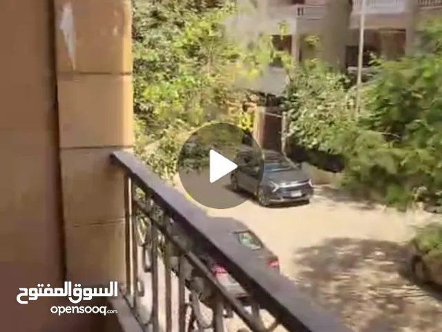 فرصه للجادين شقة للبيع مساحه 180 متر (واجهه ناصيه 3 بلكونه) (3/4 تشطيب)عمارة حجر ساكنه متأسسه