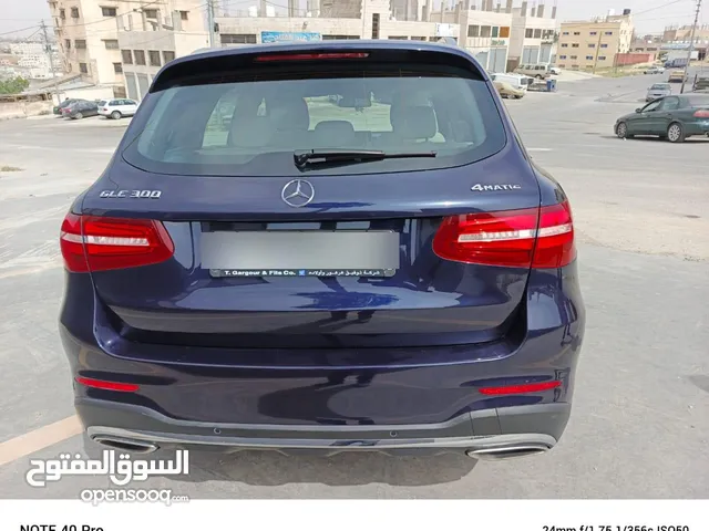 مرسيدس glc 300 موديل 2017 وارد الوكالة و ممشى قليل ،فحص كامل