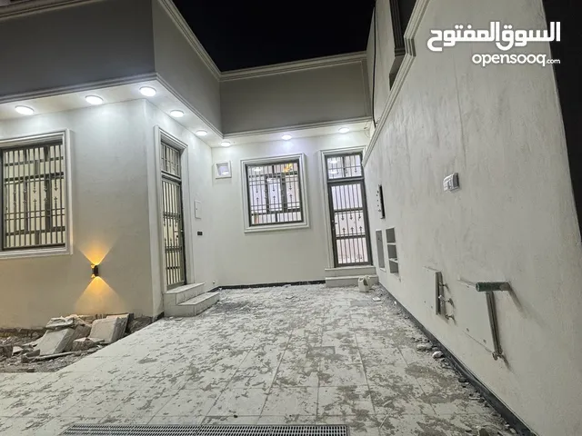 بيت تسليم مفتاح بلكامل بدون يي نقص متوفر كل المساحات 195 بيوت واحد بصف الثاني اربع بيوت