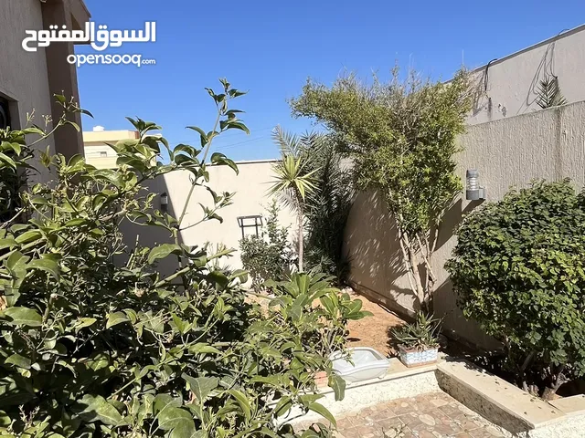 230 m2 2 Bedrooms Townhouse for Sale in Tripoli Wadi Al-Rabi