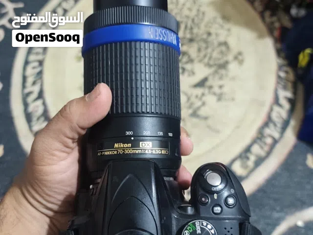كامره نيكون 3300 وياها زوم رياضي