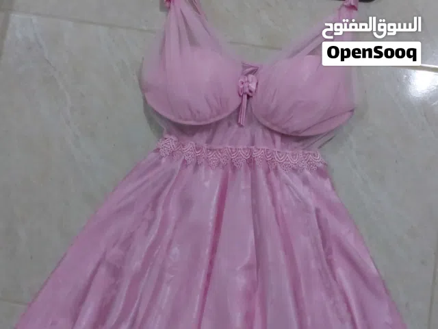 فستان عرايسي لون بنك