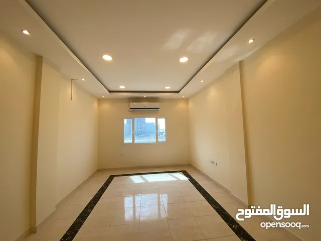 مكتب تجاري مميز في ضاحية السيف