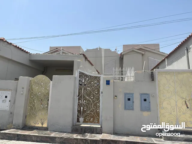 300 m2 More than 6 bedrooms Villa for Rent in Doha Other