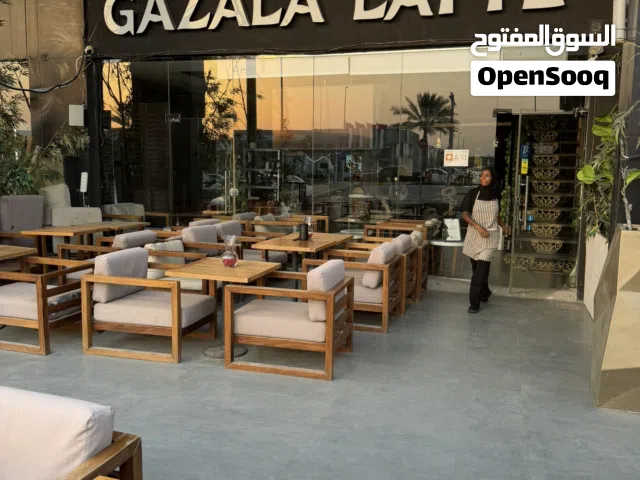 فرع لبراند مشهور بالعين الصناعية للتنازل بالكامل