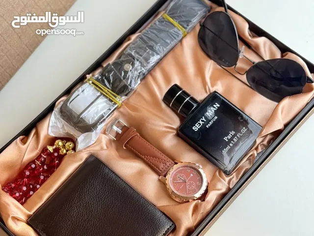 بوكس هدية رجالي  تستحقون كل شي مميز وفرنالكم أحلا وأجمل بكج مميز رجالي تهدوا للأب أو الأخ