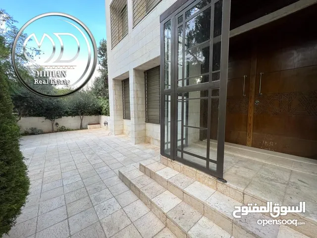 240 m2 4 Bedrooms Apartments for Rent in Amman Jabal Amman