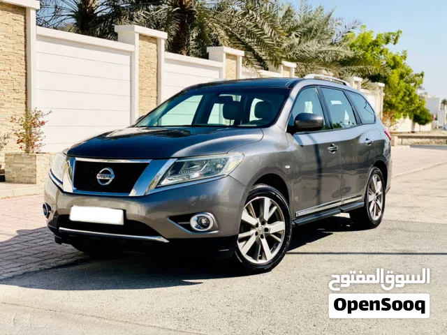 NISSAN PATHFINDER SV FULL OPTION 2015 MODEL ,EXCELLENT CONDITION FOR SALE