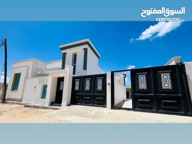 186 m2 5 Bedrooms Villa for Sale in Tripoli Ain Zara