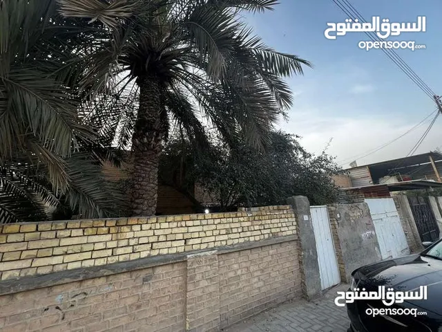 250 m2 5 Bedrooms Townhouse for Sale in Basra Maqal