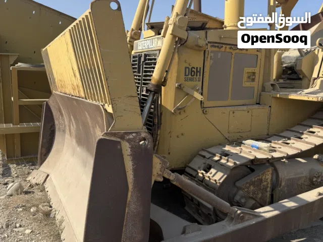 بلدوزر كاتربلر D6