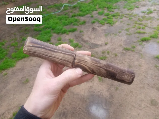 سكين مخفي بمقبض خشب زان فاخر – شغل يدوي 100%