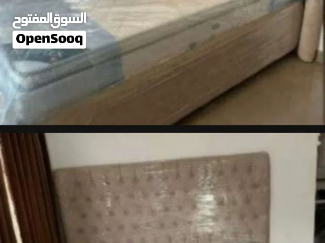 للبيع كرفايه مع الدوشج غير مستخدمات تابعو الوصف