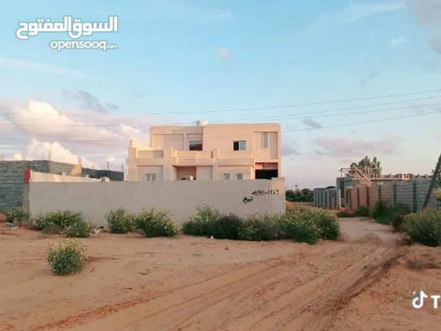 منزل للبيع منطقة المزاوغة. القيو ... وادي الربيع