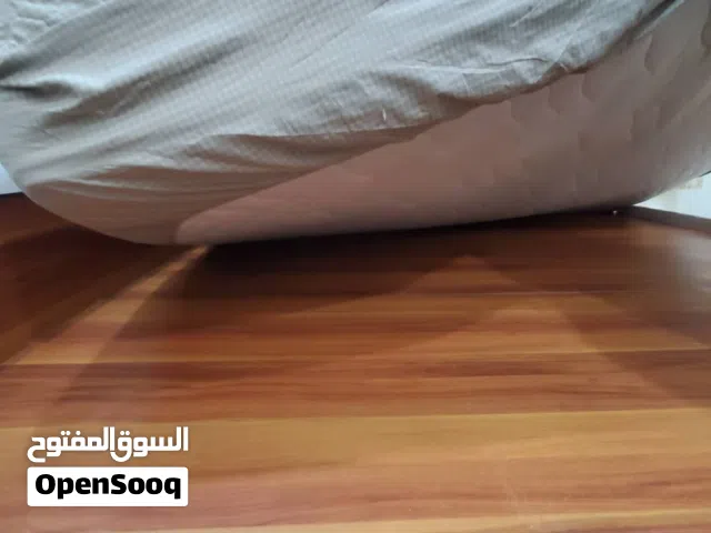 غرفه نوم تركي كامله بفرش وستايرومفرشه وشماعه وفرش بسعر 360الف  مكانهاحزيز