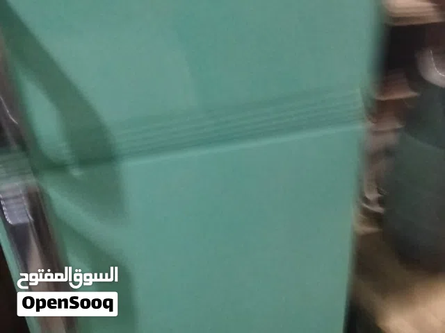 ثلاجه كريازي للبيع بحاله ممتازه