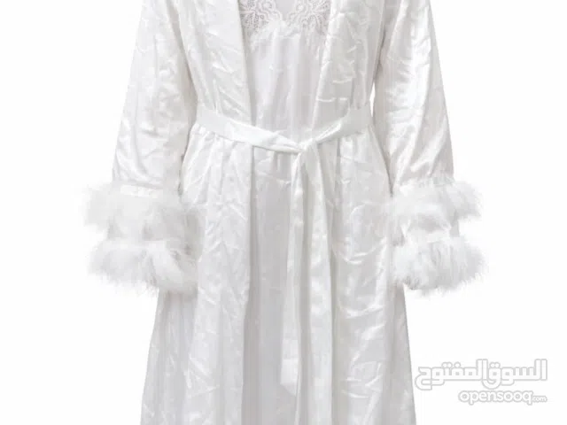 ملابس نسائية + جنط راقية  توصيل لكل المحافظات الوصف: متوفر لدينا ملابس نسائية وجنط عصرية بجودة ممتا