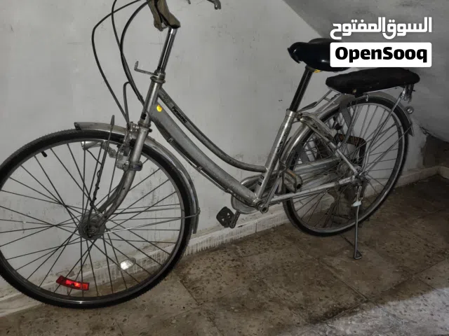 دراجة هوائية مستعملة بحالة نضيفة