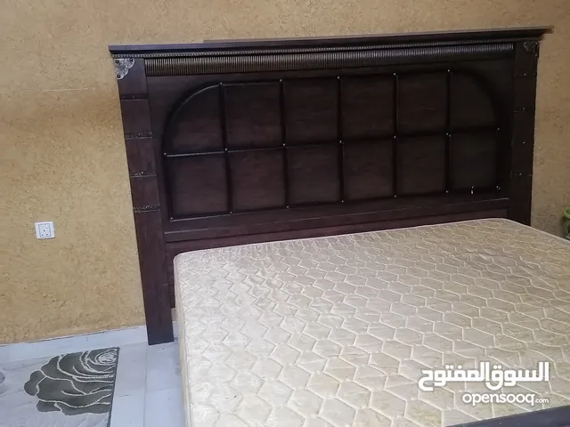 غرفة نوم خشب تركي مستعمله وتحتاج صيانه