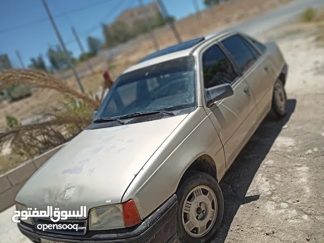 Used Opel Kadett in Tafila