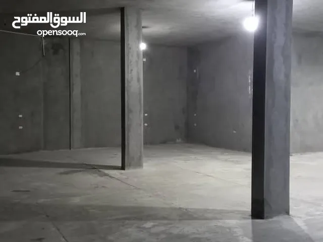 السلام عليكم يوفر لكم مكتب احمد شنبو للعقارات مخزن الإيجار في تاجوراء طريق المشتل شارع صيدلية نهاوند