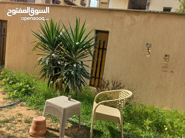 377m2 5 Bedrooms Townhouse for Sale in Tripoli Abu Saleem