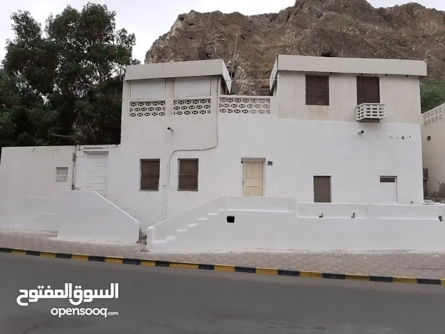 219 m2 1 Bedroom Townhouse for Sale in Muscat Muttrah