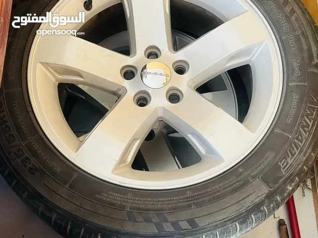 Dodge Challenger Rim and tyre