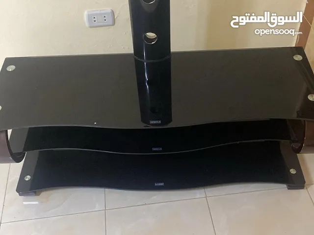 طاولة شاشة بسعر حرق بحالة ممتازة