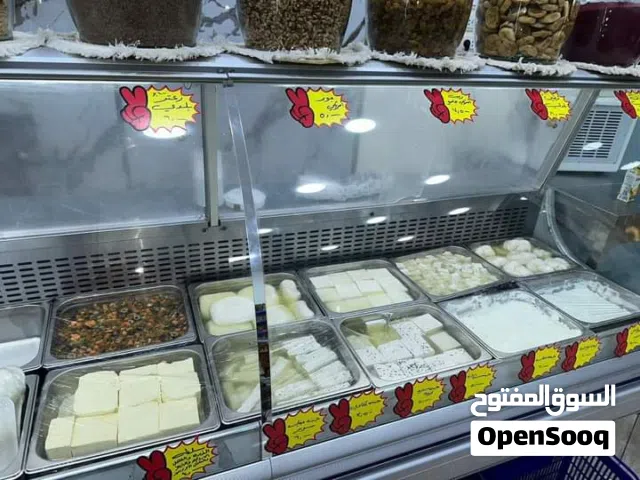 ثلاجه دلي عرض طو2.45م  4ضرفات سحب تخزين داخلي بحاله الوكاله بسعر مغري