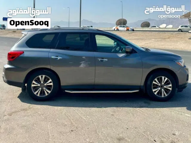 Used Nissan Pathfinder in Muscat