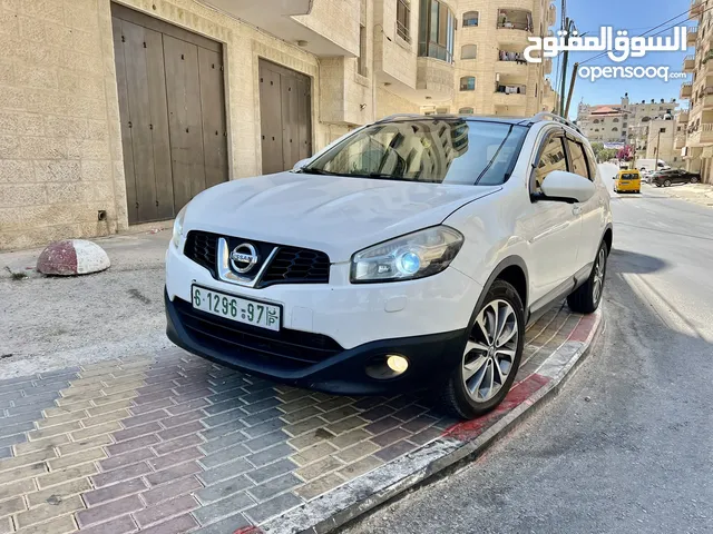 نيسان قشقاي بلس 2 اوتمات 2013 4*4 ست كراسي بحالة الوكالة فل اضافات