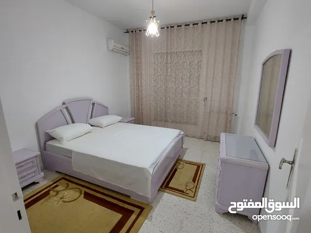 شقة مفروشة للايجار باليوم اسبوع في تونس العاصمة برشلونة 100/120