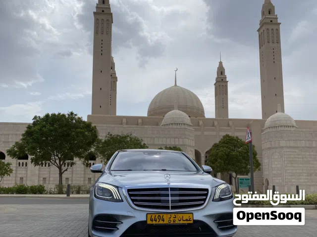 مرسيدس بنز الفئة-S 550 2017 لون أزرق فاتح، جديدة، اتوماتيك، باصات 4 مقاعد مع مواصفات أمريكية