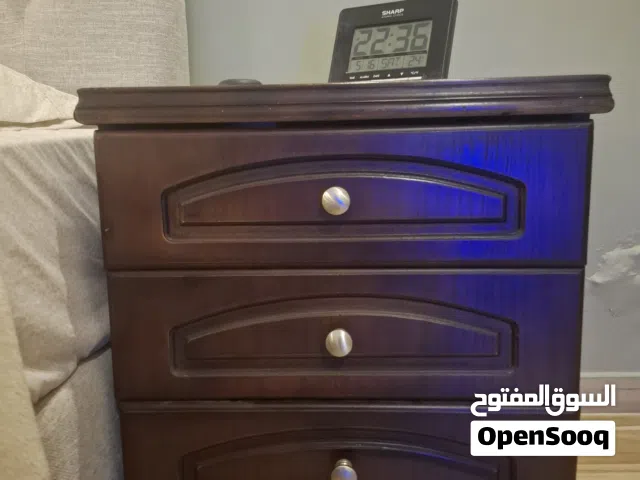 كومدينة خشب دمياطي للبيع لون بني غامق