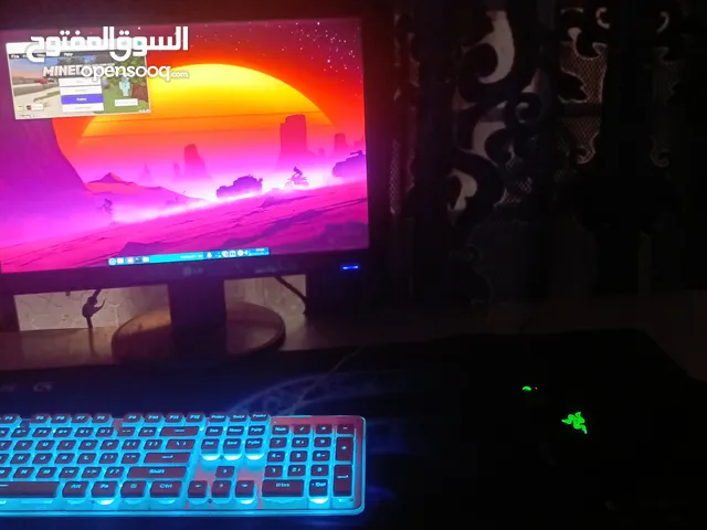 حاسبة كاملة كيس وا شاشة وا ماوس وا كيبورد وا ups