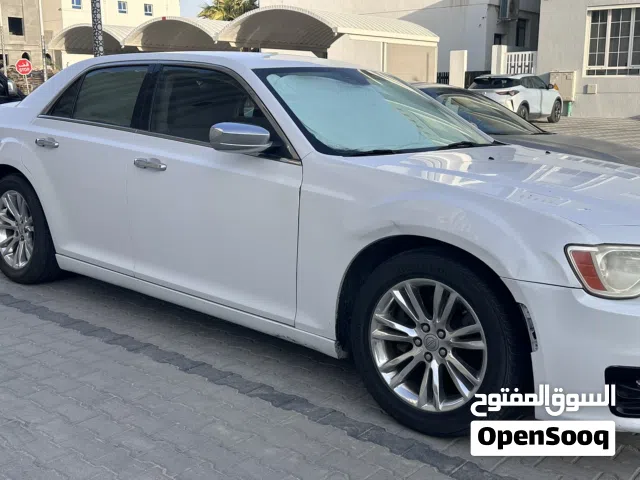 2013 كرايسلر 300 300S v8