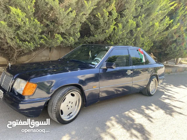 مرسيدس بطة 95متور قرش ونص كلو اصلي مش محول فحص خالي قص قلبان لون كحلي مميز كراسي قماش وملبسلات جلدد