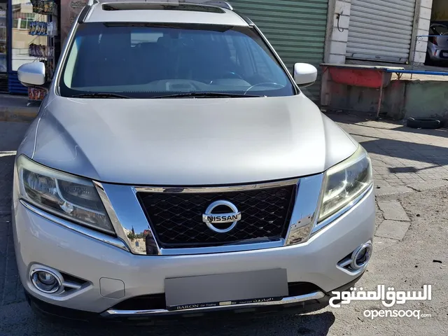 Used Nissan Pathfinder in Amman