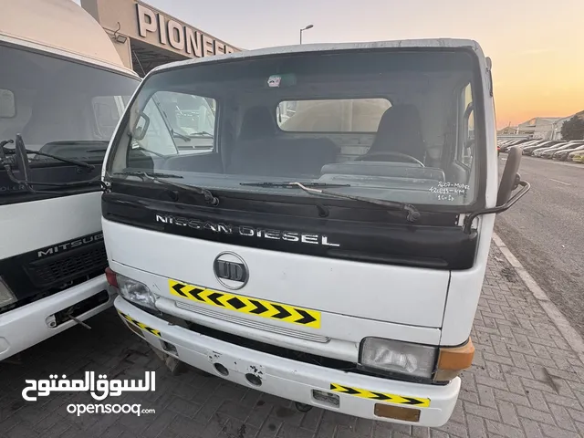 نيسان 2007 UD diesel