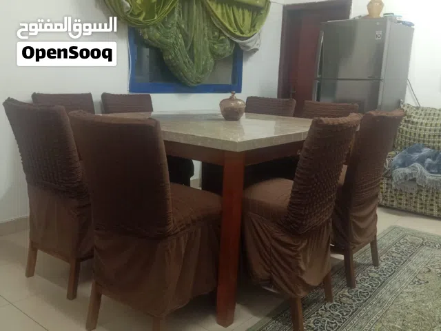 طاولة طعام