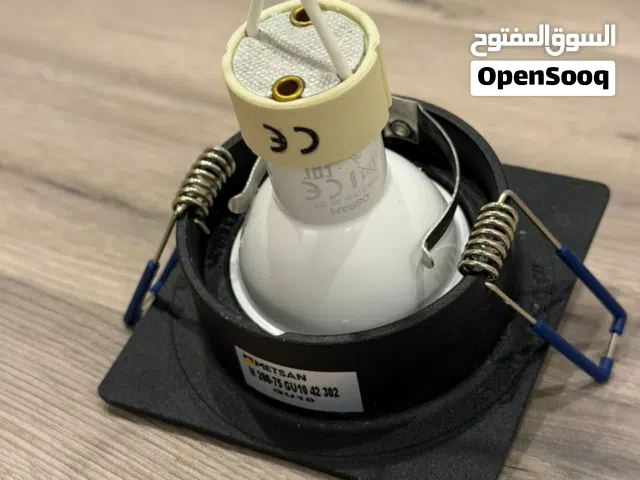 13 سبوت + 5 لامبات سبوت سعر السبوت 10 دينار