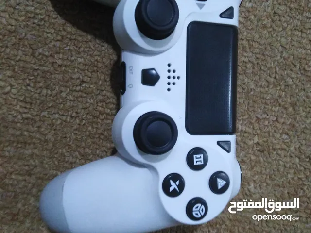 ايد بلايستيشن 4 جديدة أصلية البطاريه 1000 و مدخل شاحنها تايب سي